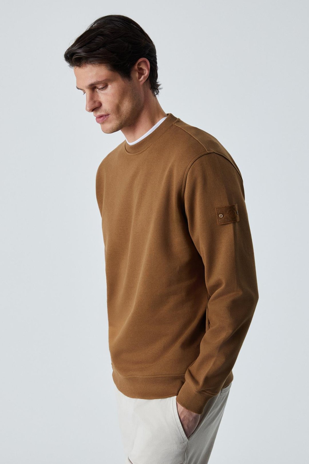 OLLIE Erkek Bisiklet Yaka Regular Uzun Kollu Nakış Detaylı Koyu Kahverengi Sweatshirt