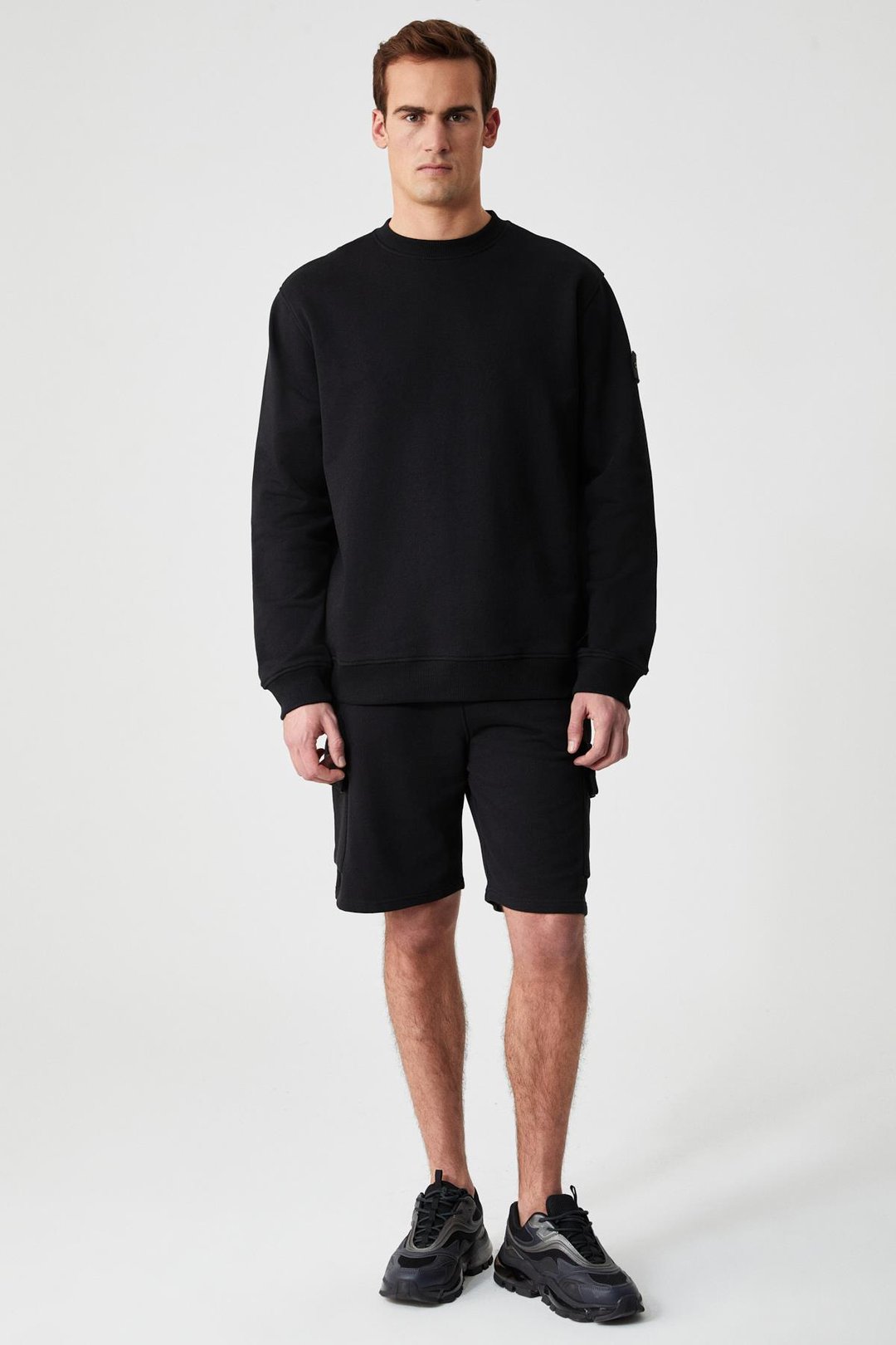 OLLIE Erkek Bisiklet Yaka Regular Uzun Kollu Nakış Detaylı Siyah Sweatshirt