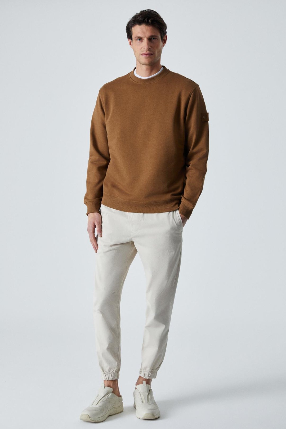 OLLIE Erkek Bisiklet Yaka Regular Uzun Kollu Nakış Detaylı Koyu Kahverengi Sweatshirt