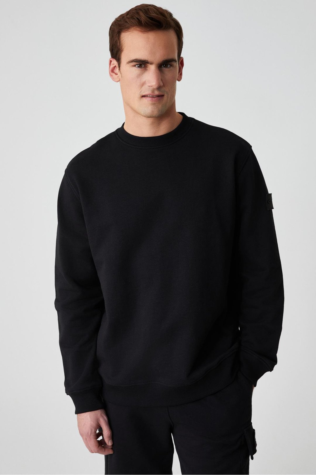 OLLIE Erkek Bisiklet Yaka Regular Uzun Kollu Nakış Detaylı Siyah Sweatshirt