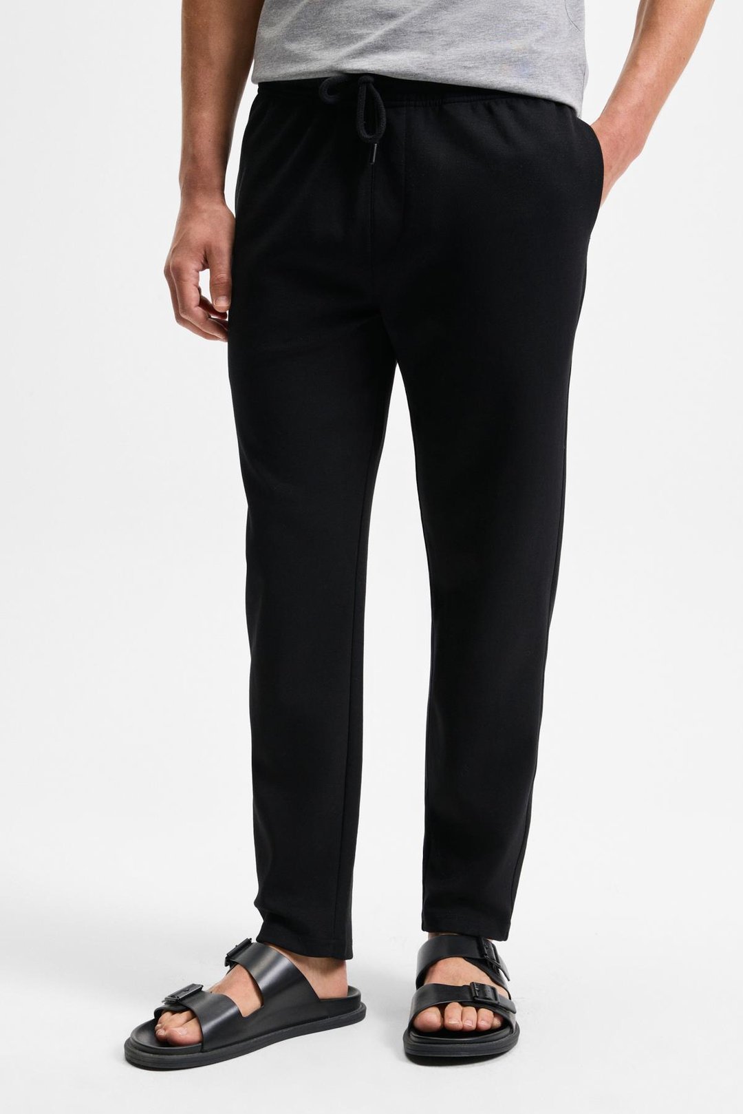 OLSEN Erkek Beli Lastikli Kordonlu Yanları Cepli Arkada Süs Fletolu Relaxed Fit Siyah Eşofman Altı