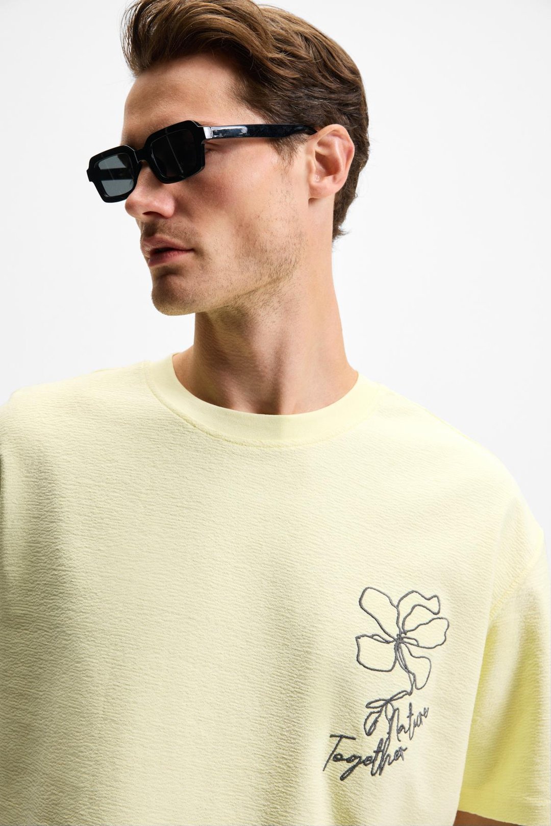 OURFLOW Erkek Nakış Detaylı %100 Organik Pamuk Bisiklet Yaka Kısa Kollu Oversize Sarı T-Shirt