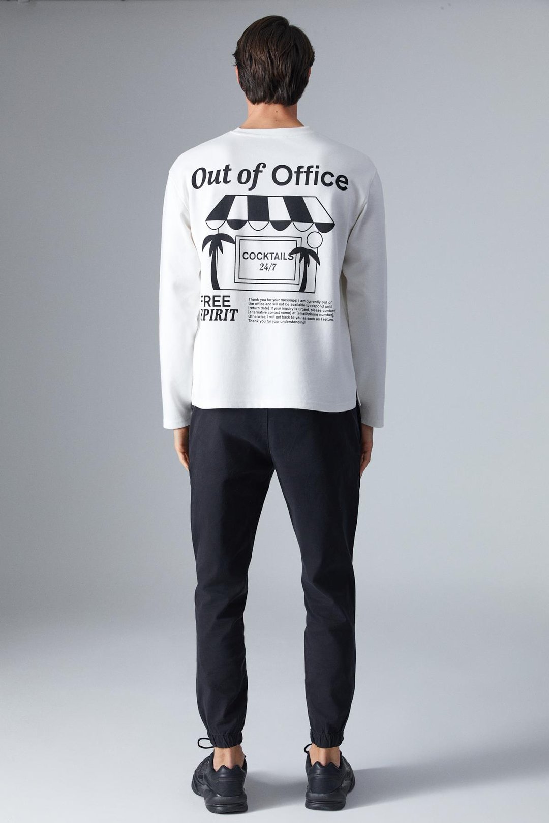 OUTOFFICE Erkek Baksı Detaylı Comfort Fit Bisiklet Yakalı Ekru T-Shirt