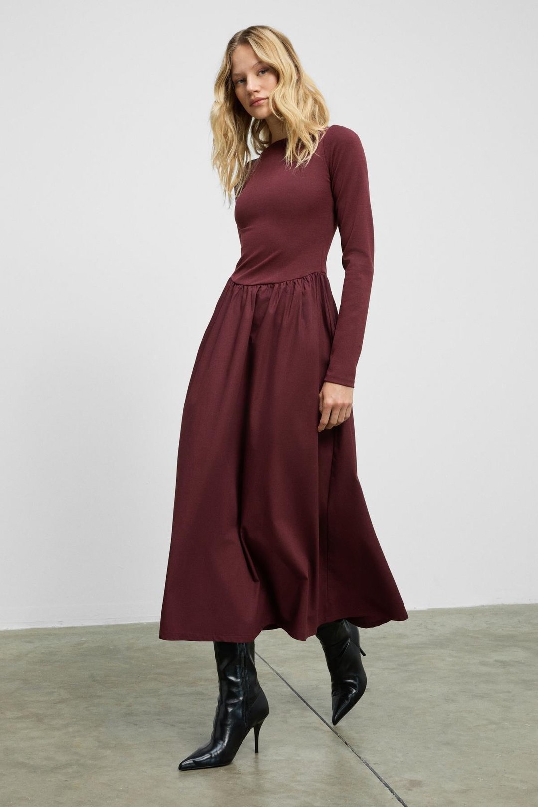 PANI Kadın Maxi Boy Etek Kısmı Dokuma Poplin Kloş Üst Kısmı Esnek Viskon Elastan Şık Bordo Elbise