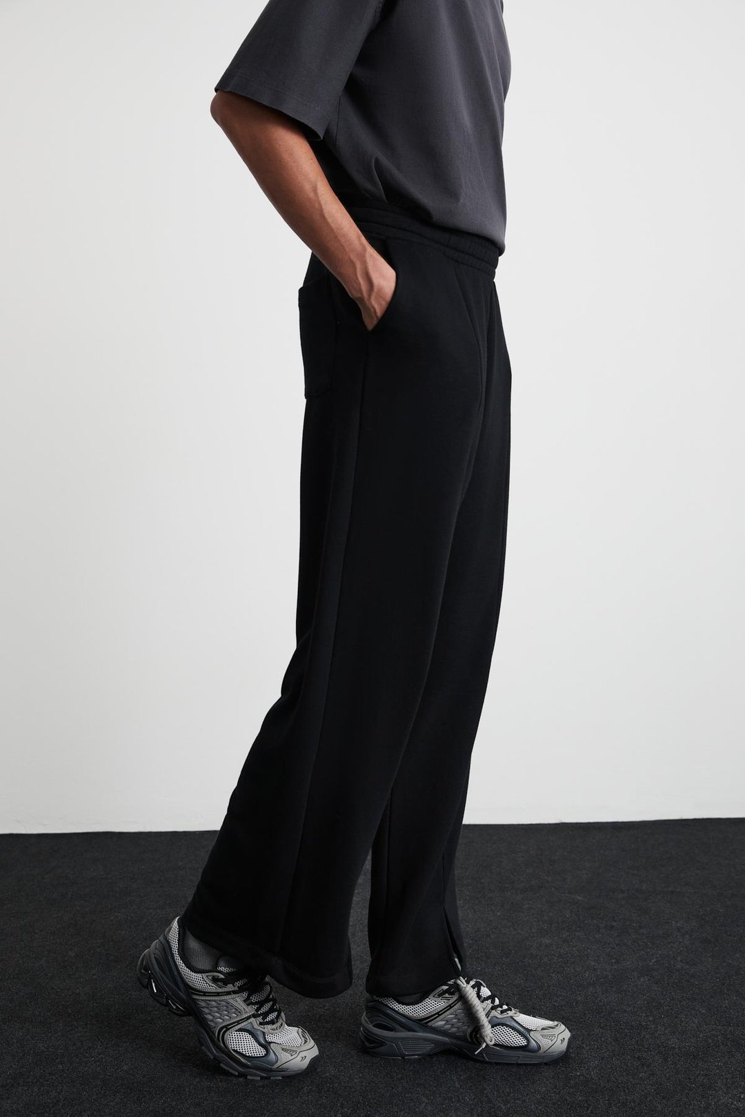 PAVELKA Basic Regular Siyah Tekli Eşofman Altı