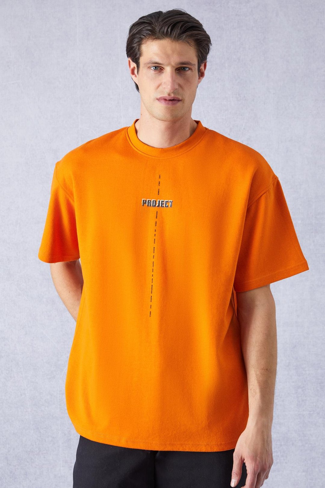 PROJECT Erkek Baskı Detaylı Oversize Fit %100 Organik Pamuk Örme Bisiklet Yaka Örme Turuncu T-Shirt