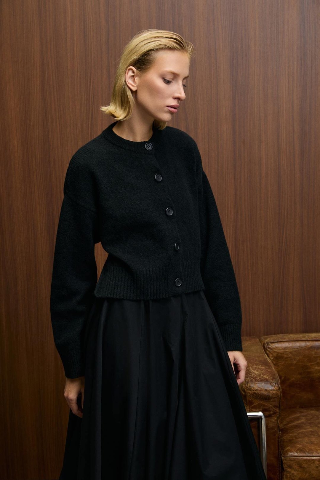 PUREZA Kadın Yuvarlak Yakalı Uzun Kollu Düğmeli Yumuşak Dokulu Regular Fit Triko Siyah Kazak