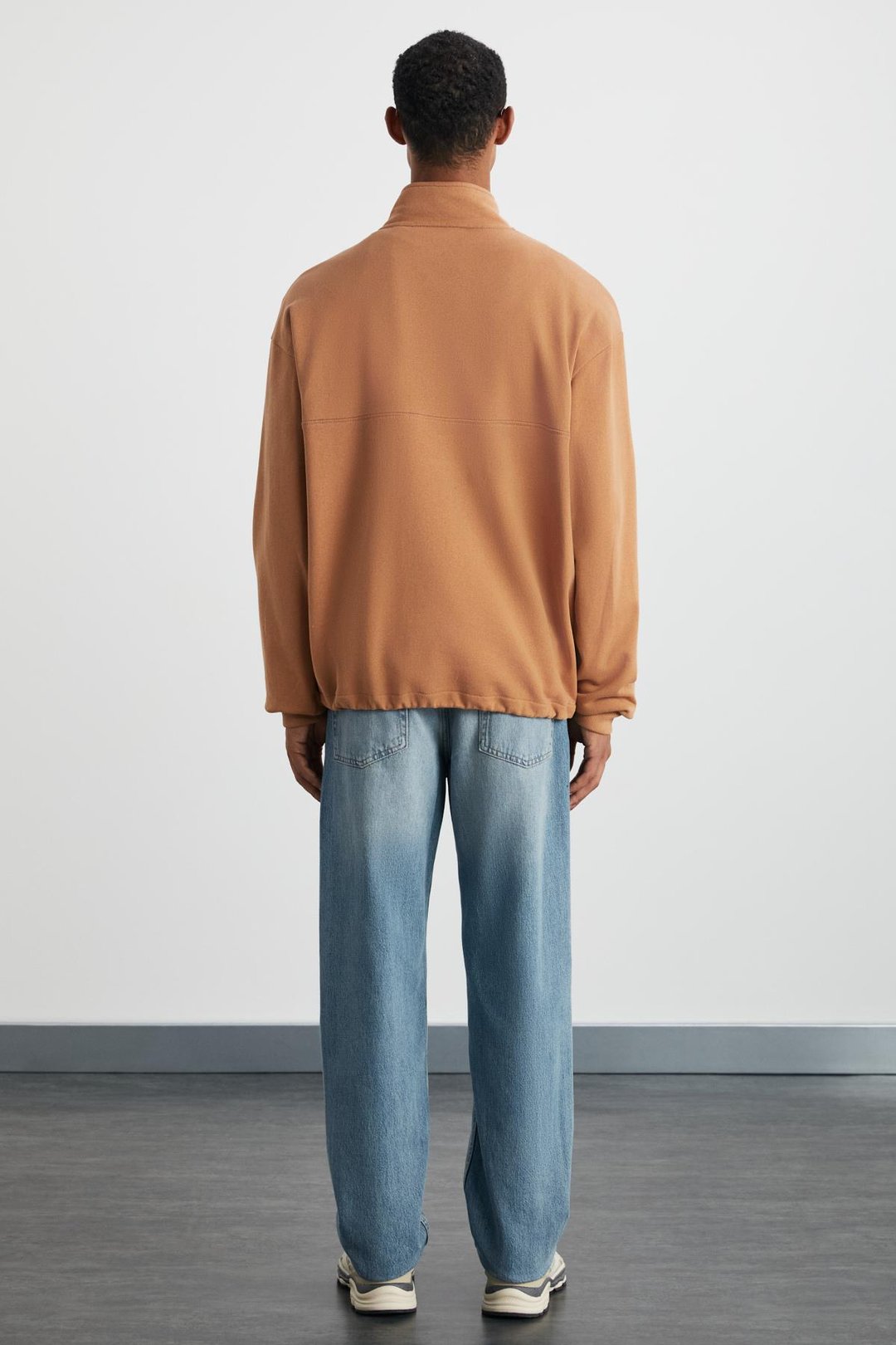 RADIANT Erkek %100 Organik Pamuk Nakış Detaylı Yarım Fermuarlı Dik Yakalı Kahverengi Sweatshirt