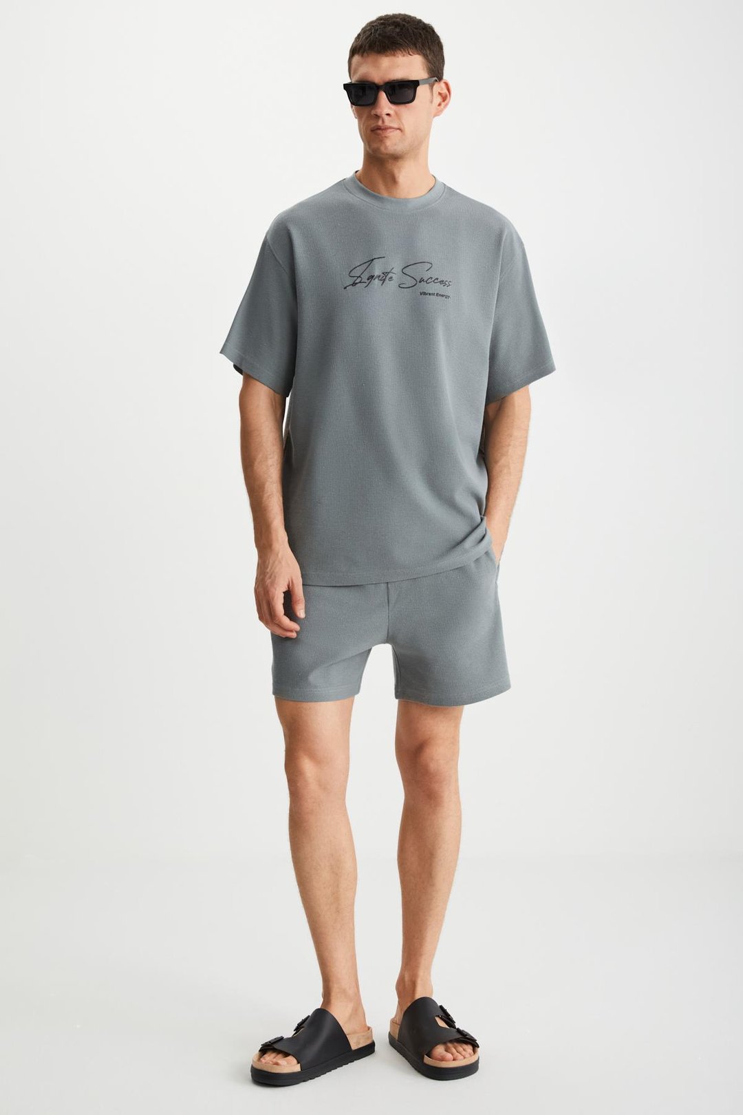 RAMADAN  Regular Gri Tekli Şort