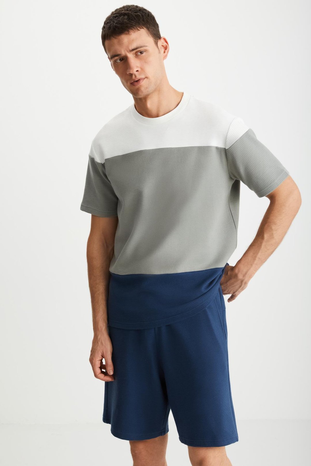 RAMADAN  Regular Lacivert Tekli Şort