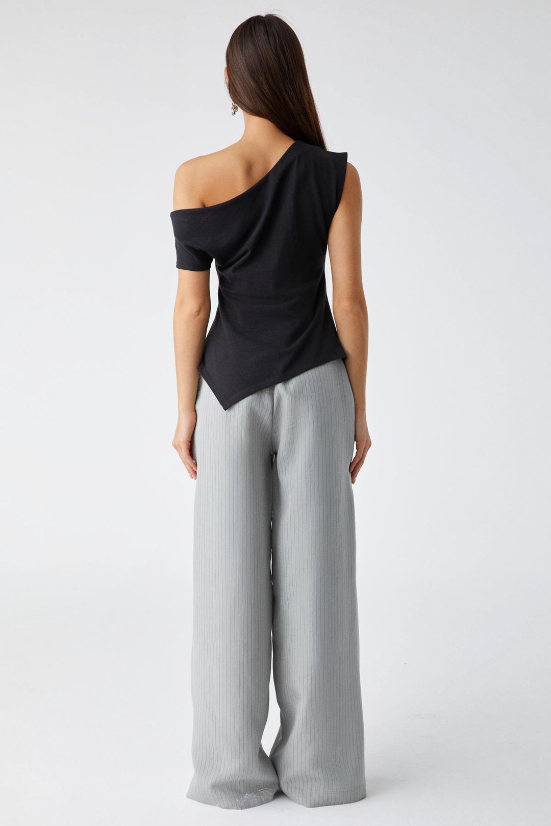 REHINGA Kadın Asimetrik Yaka Regular Kısa Kol Siyah T-Shirt