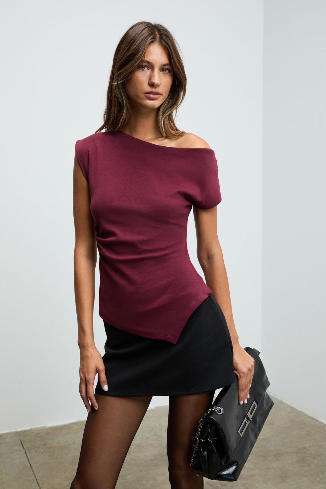 REHINGA Kadın Asimetrik Yaka Regular Kısa Kol Bordo Bluz