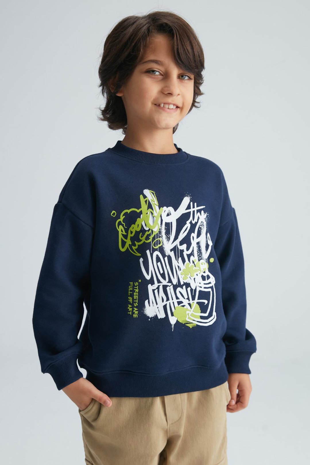 REMCO Erkek Çocuk Nakışlı Yuvarlak Yaka Lacivert Sweatshirt