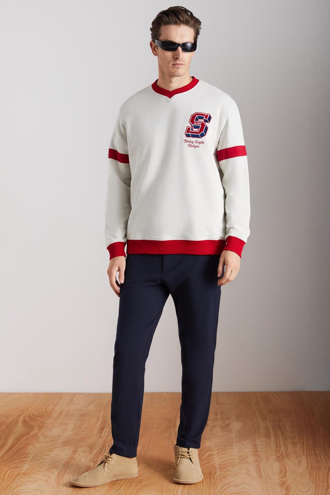 REYNON Erkek V Yakalı Önü Baskılı Taş Rengi Sweatshirt