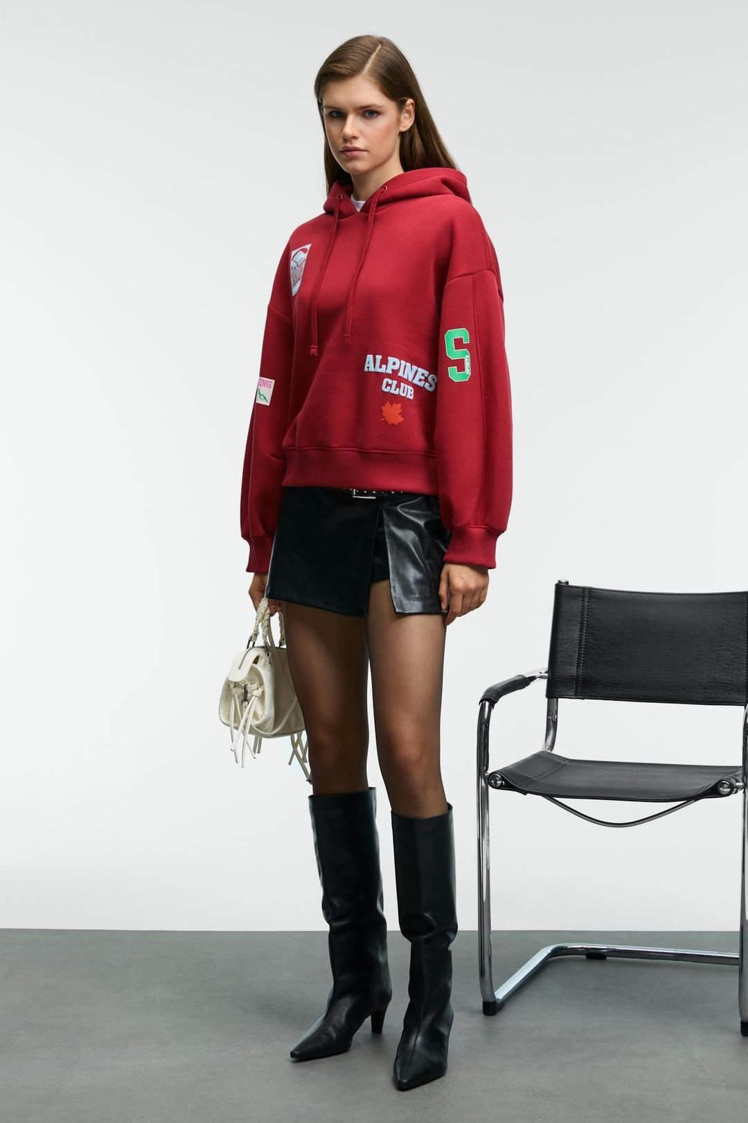 RHOVARA Kadın Oversize Kapüşonlu Baskı ve Nakış Detaylı Kırmızı Sweatshirt