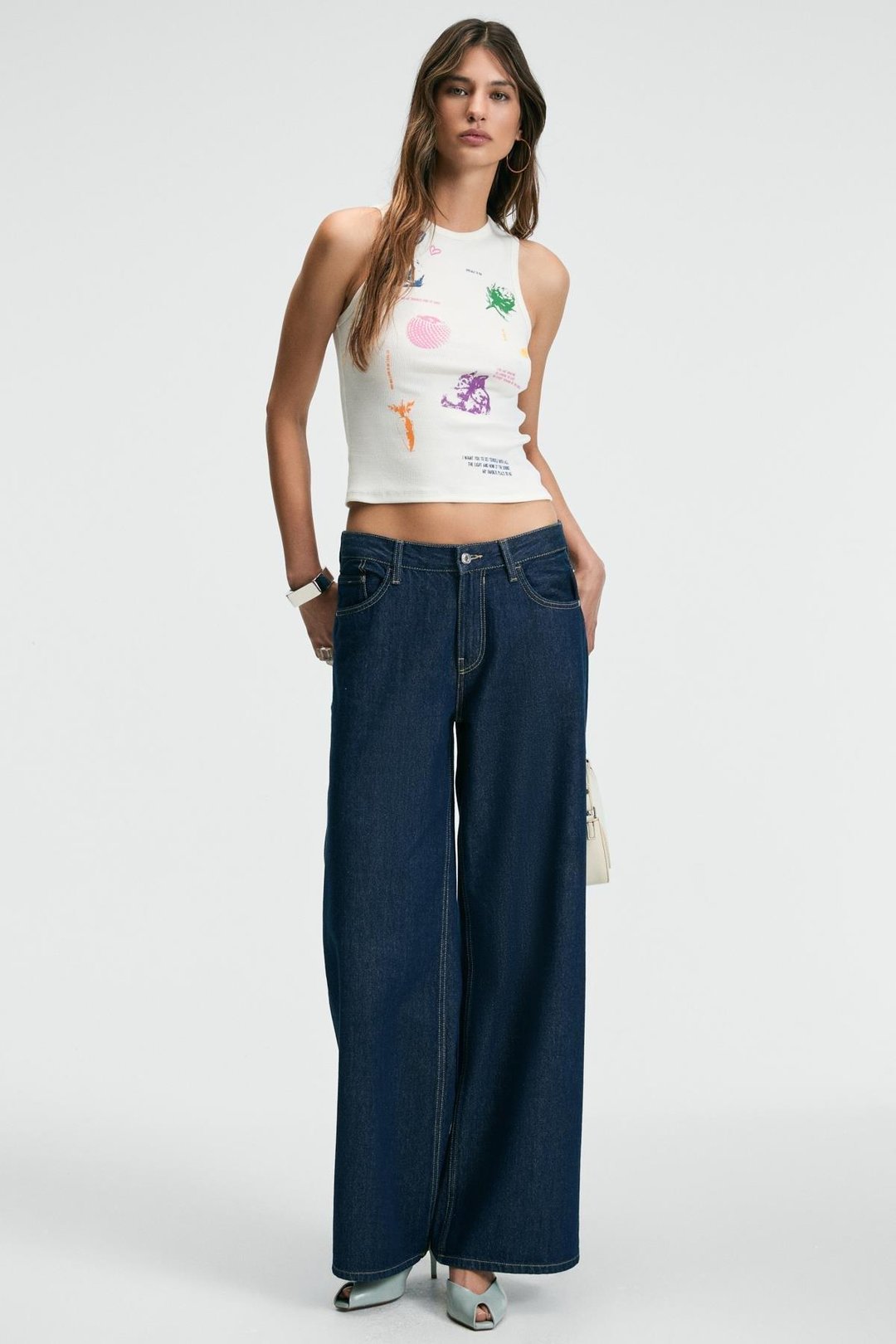 ROFFIE Kadın Bisiklet Yaka Kalın Askılı Önü Baskı Detaylı Crop Ekru Atlet