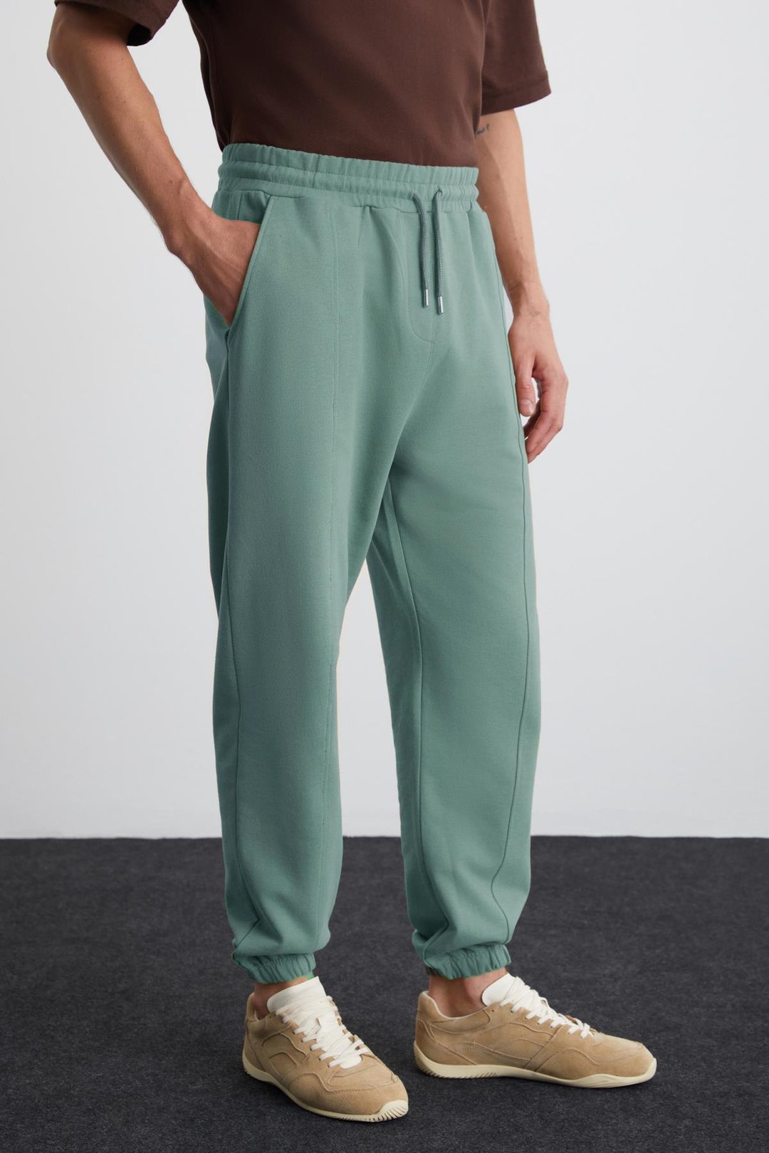 ROWAN Erkek Organik Pamuklu Relaxed Fit İçi Polarlı Süs etiketli Jogger Yeşil Eşofman Altı