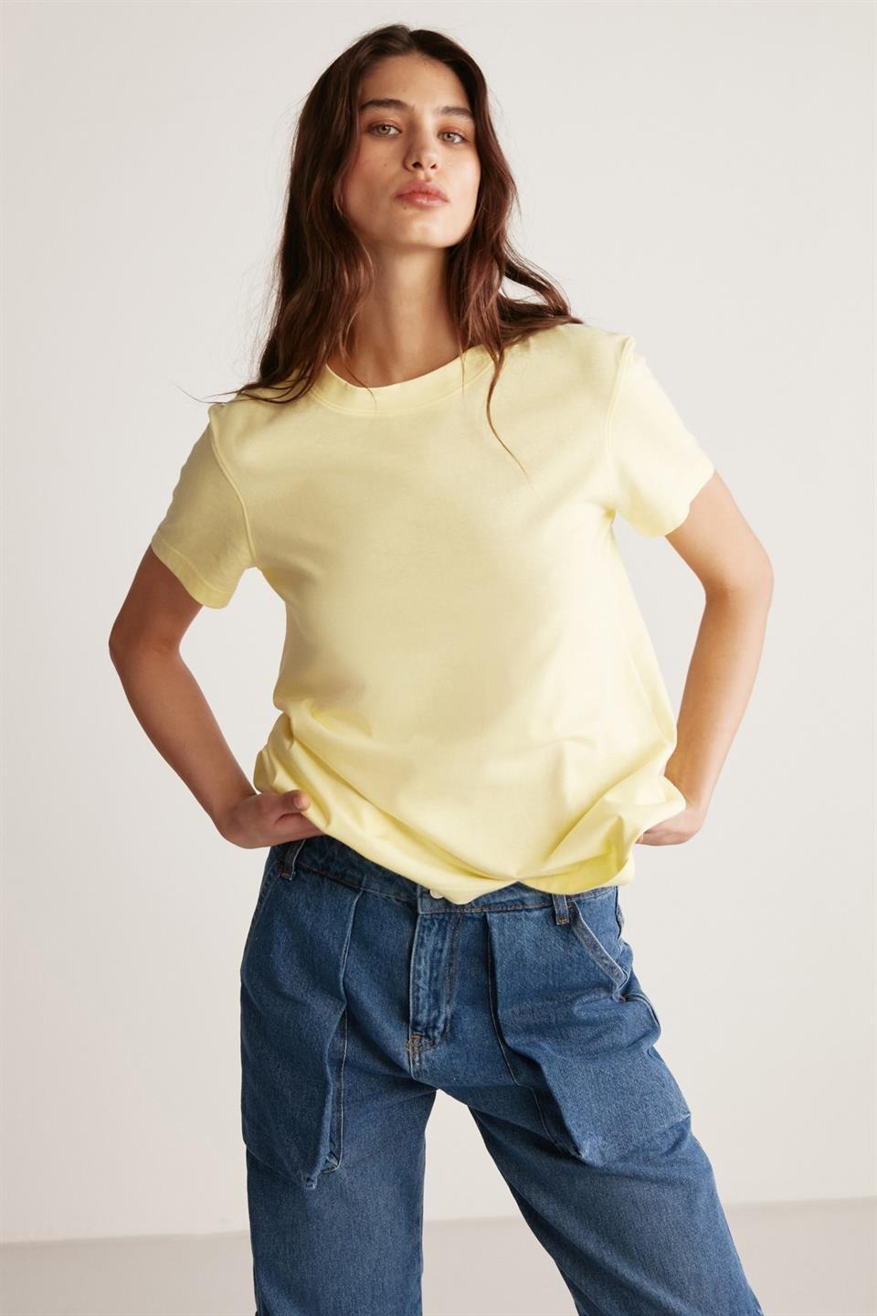 SAMANTHA Kadın Comfort Fit %100 Organik Pamuklu Basic Örme Açık Sarı T-Shirt