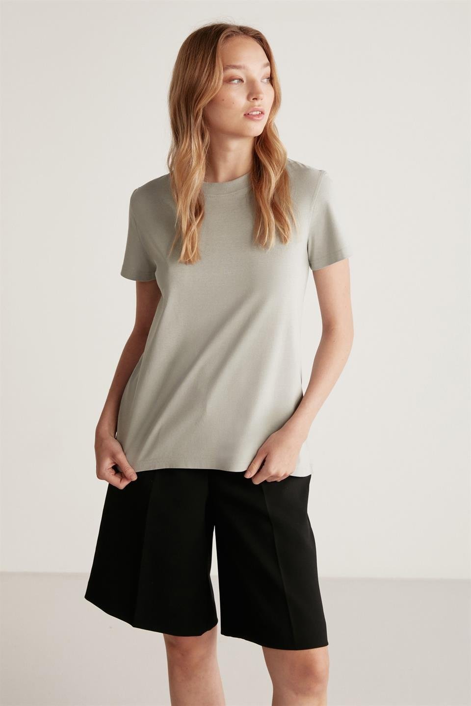 SAMANTHA Kadın Comfort Fit %100 Organik Pamuklu Basic Örme Açık Gri T-Shirt