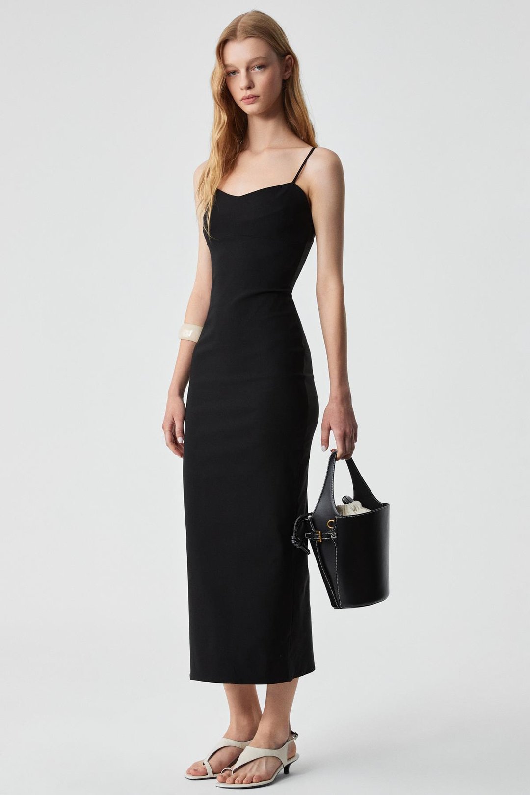 SEDRUAN Kadın Slim Askılı Yaka İnce Uzun Siyah Elbise