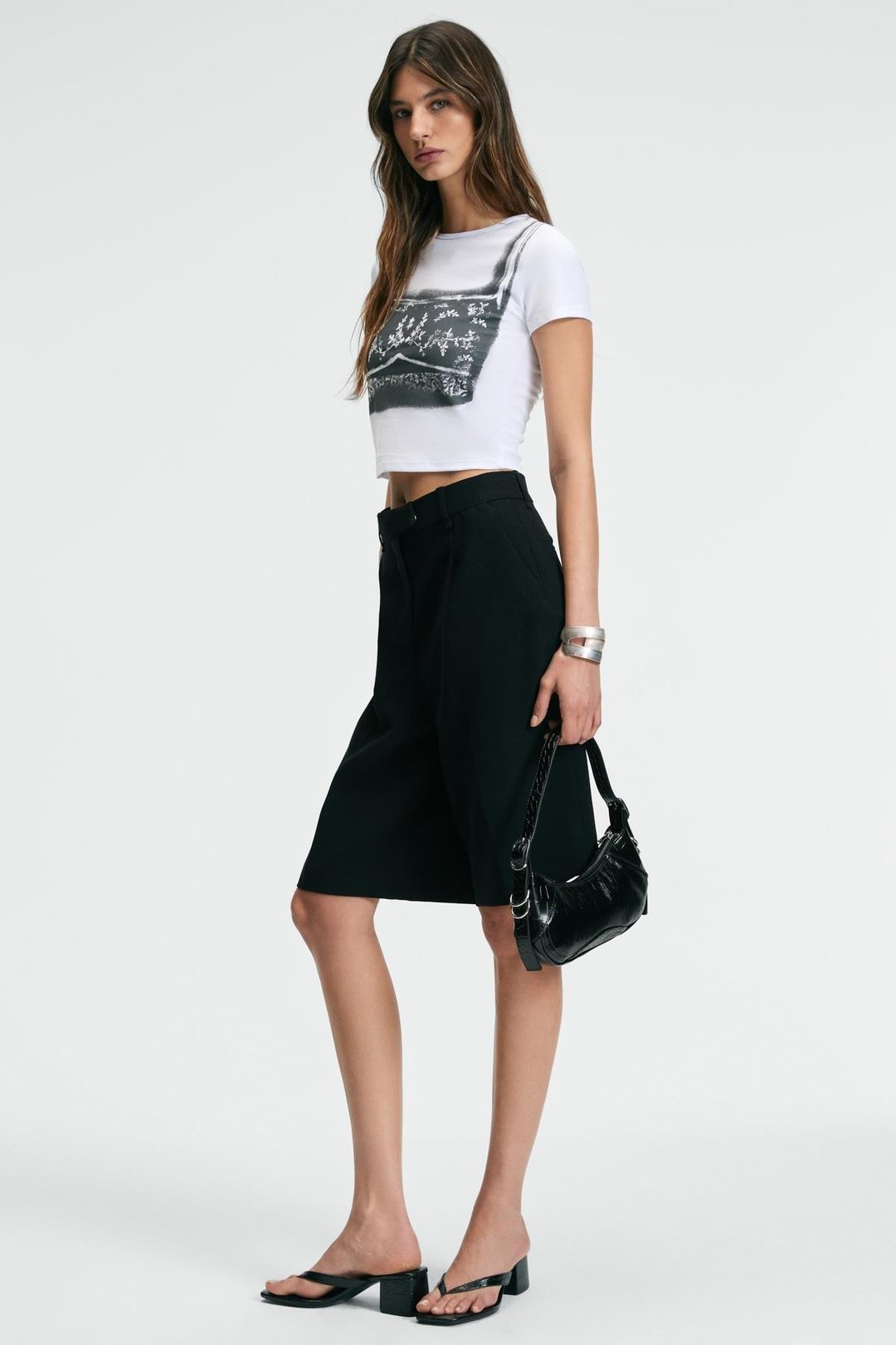 SERAYA Kadın Bisiklet Yaka Kısa Kollu Önü Baskılı Crop Beyaz T-Shirt