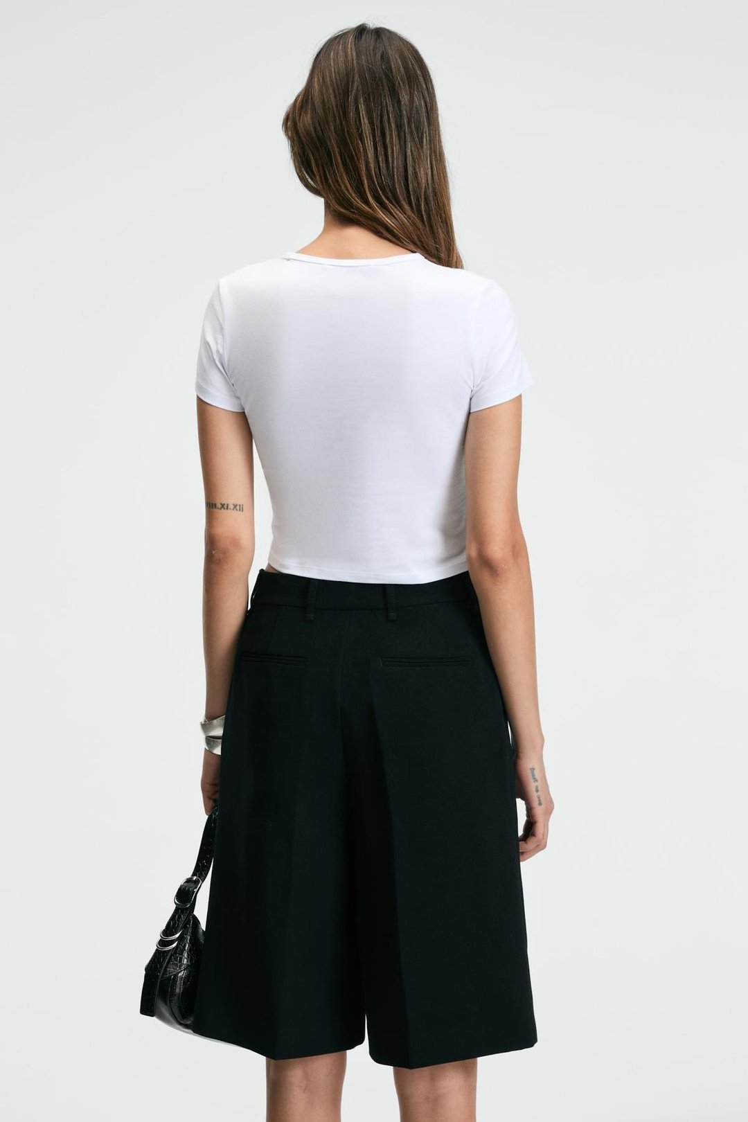 SERAYA Kadın Bisiklet Yaka Kısa Kollu Önü Baskılı Crop Beyaz T-Shirt