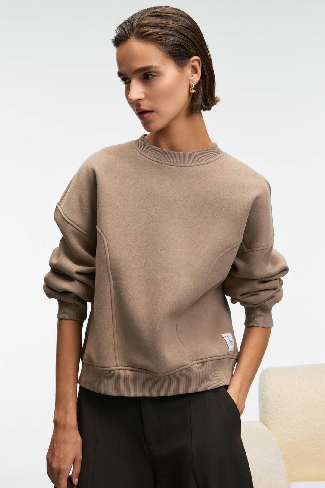 SERENYA Kadın Pamuklu Etiket Detaylı Bisiklet Yaka Vizon Sweatshirt