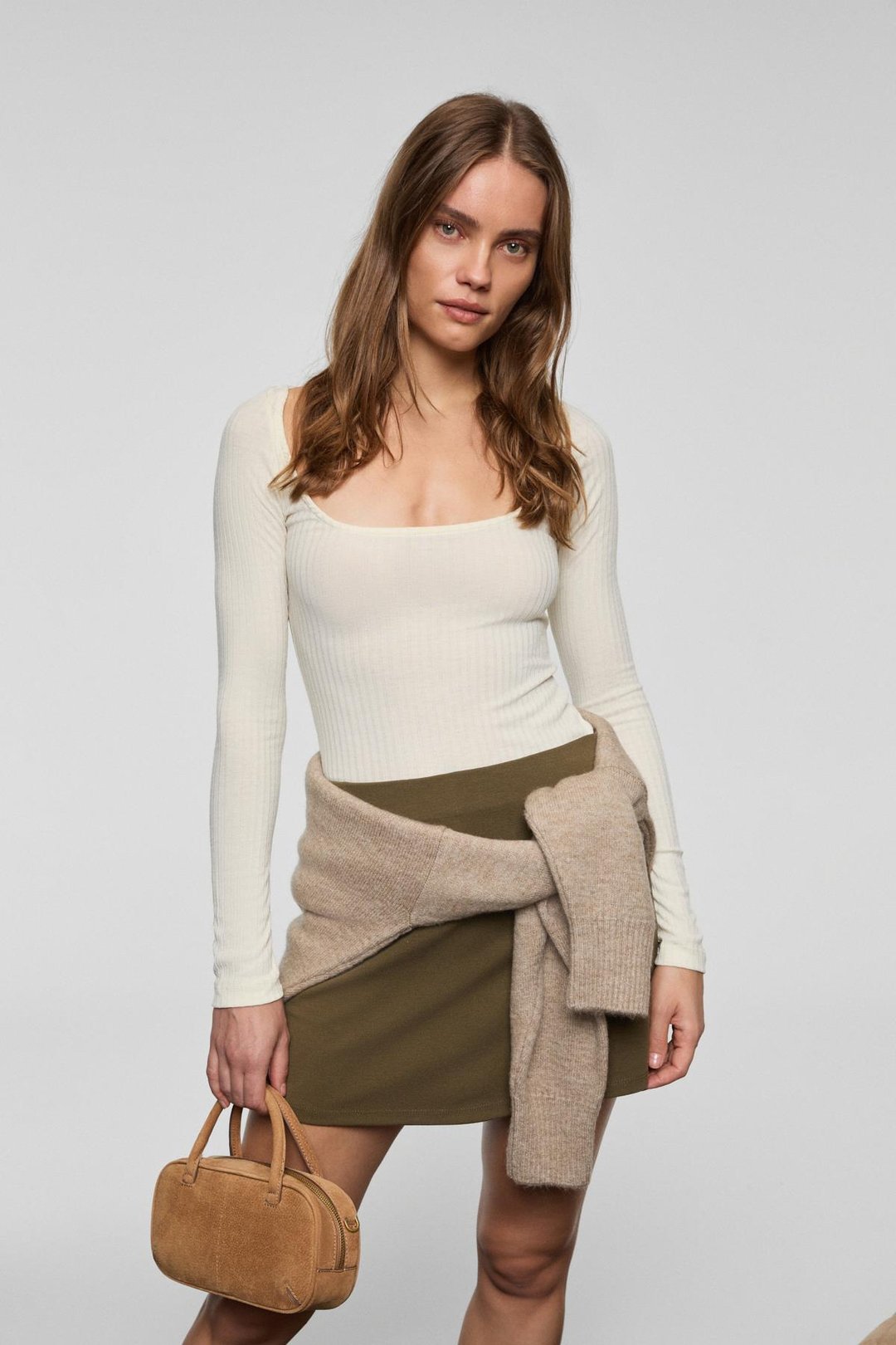 SERRUR Kadın Esnek Kumaşlı Vücuda Oturan Balerin Yakalı Slim Fit Ekru Bluz