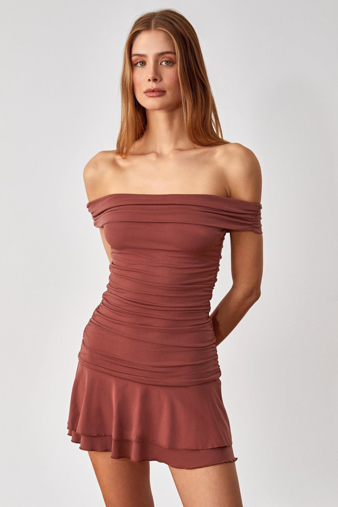 SEVGRES Kadın Omuz Açık Slim Kısa Paça Kahverengi Elbise