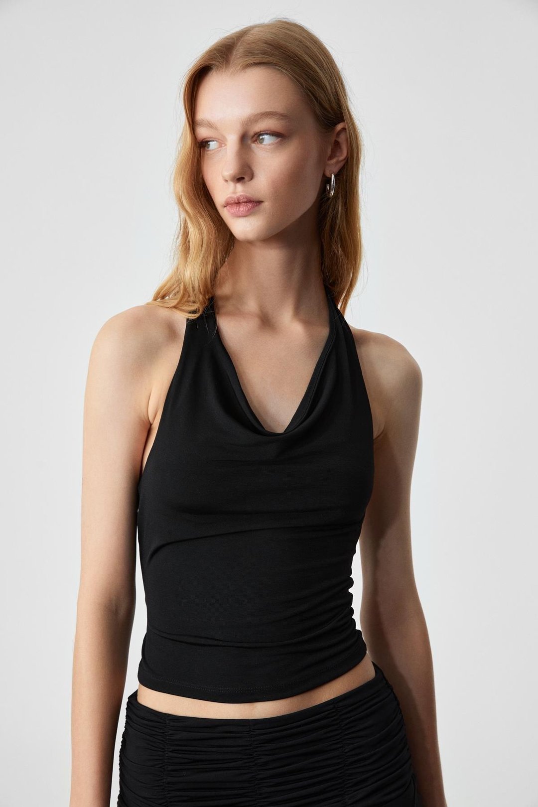 SHAMAN Kadın Regular Asimetrik Yaka Kolsuz Kısa Siyah Bluz