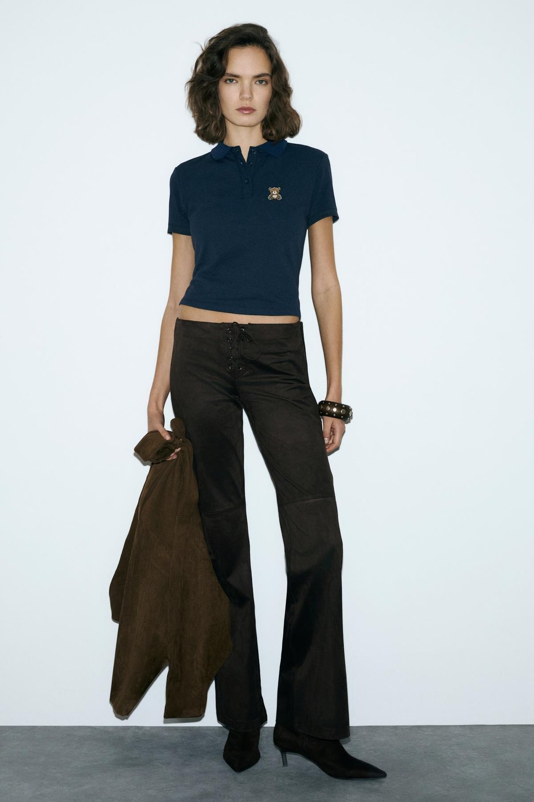 SOLVIA Kadın Polo Yaka Patlı Düğmeli Kısa Kollu Önde Nakış Detaylı Crop Lacivert T-Shirt