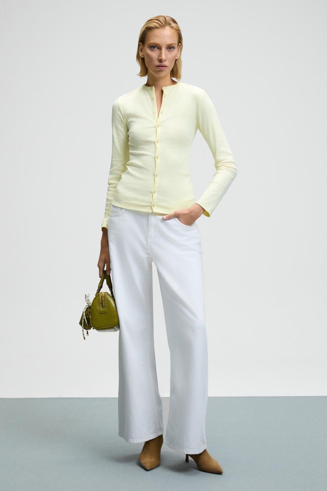 TALUVIA Kadın Esnek Kumaşlı Vücuda Oturan Slim Fit Düğmeli Sarı Bluz