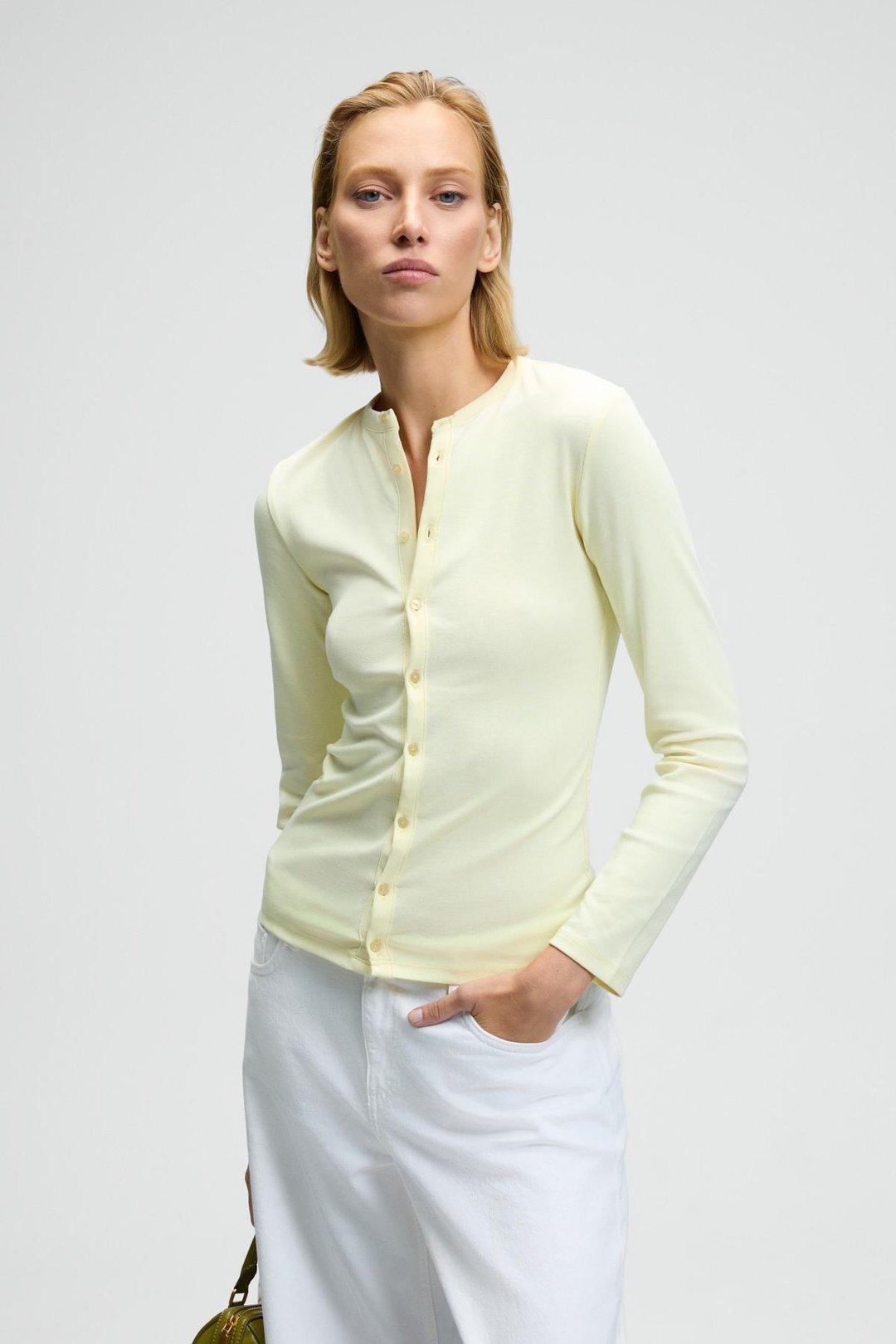 TALUVIA Kadın Esnek Kumaşlı Vücuda Oturan Slim Fit Düğmeli Sarı Bluz