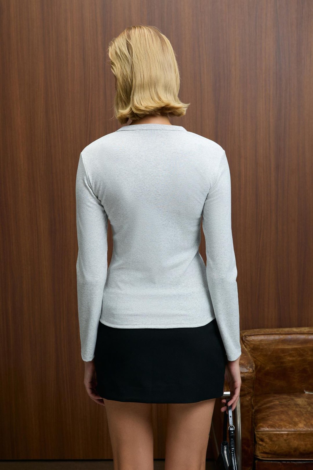 TALUVIA Kadın Esnek Kumaşlı Vücuda Oturan Slim Fit Düğmeli Grimelanj Bluz