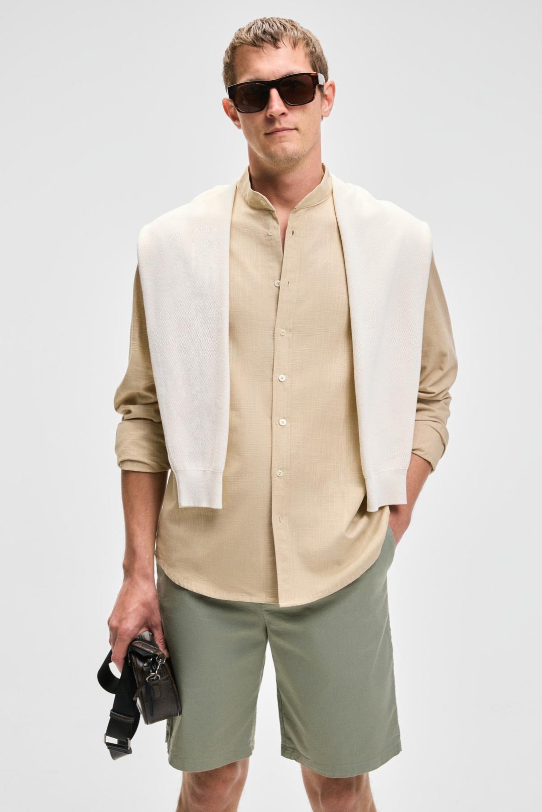 TEEMO Erkek Yanları Cepli Fermuarlı Likralı Slim Fit Açık Haki Şort