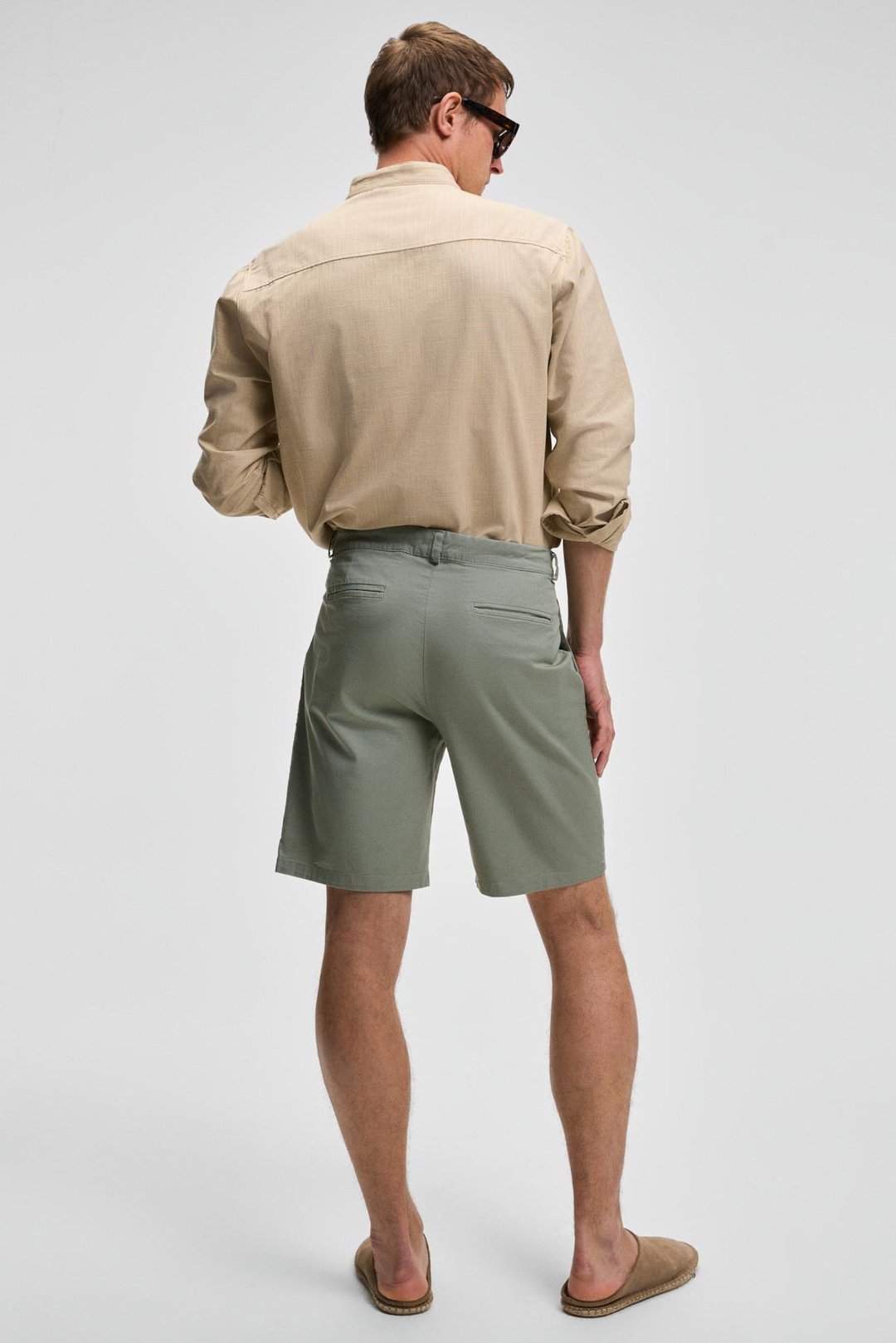 TEEMO Erkek Yanları Cepli Fermuarlı Likralı Slim Fit Açık Haki Şort