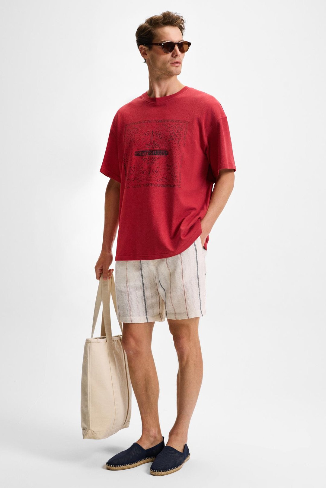 TEMPUS Erkek Baskı Detaylı %100 Organik Pamuk Bisiklet Yaka Oversize Fit Bordo T-Shirt