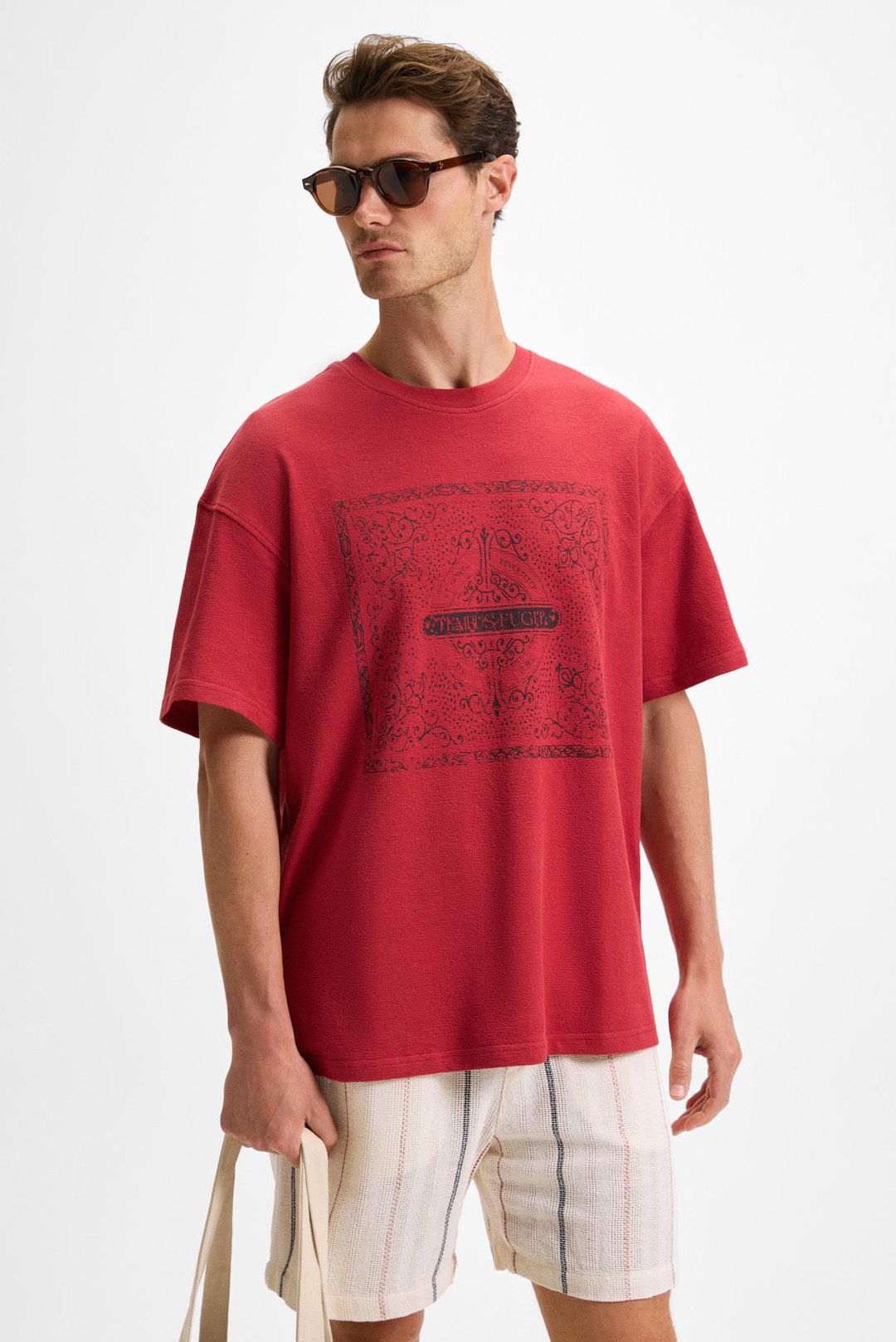 TEMPUS Erkek Baskı Detaylı %100 Organik Pamuk Bisiklet Yaka Oversize Fit Bordo T-Shirt