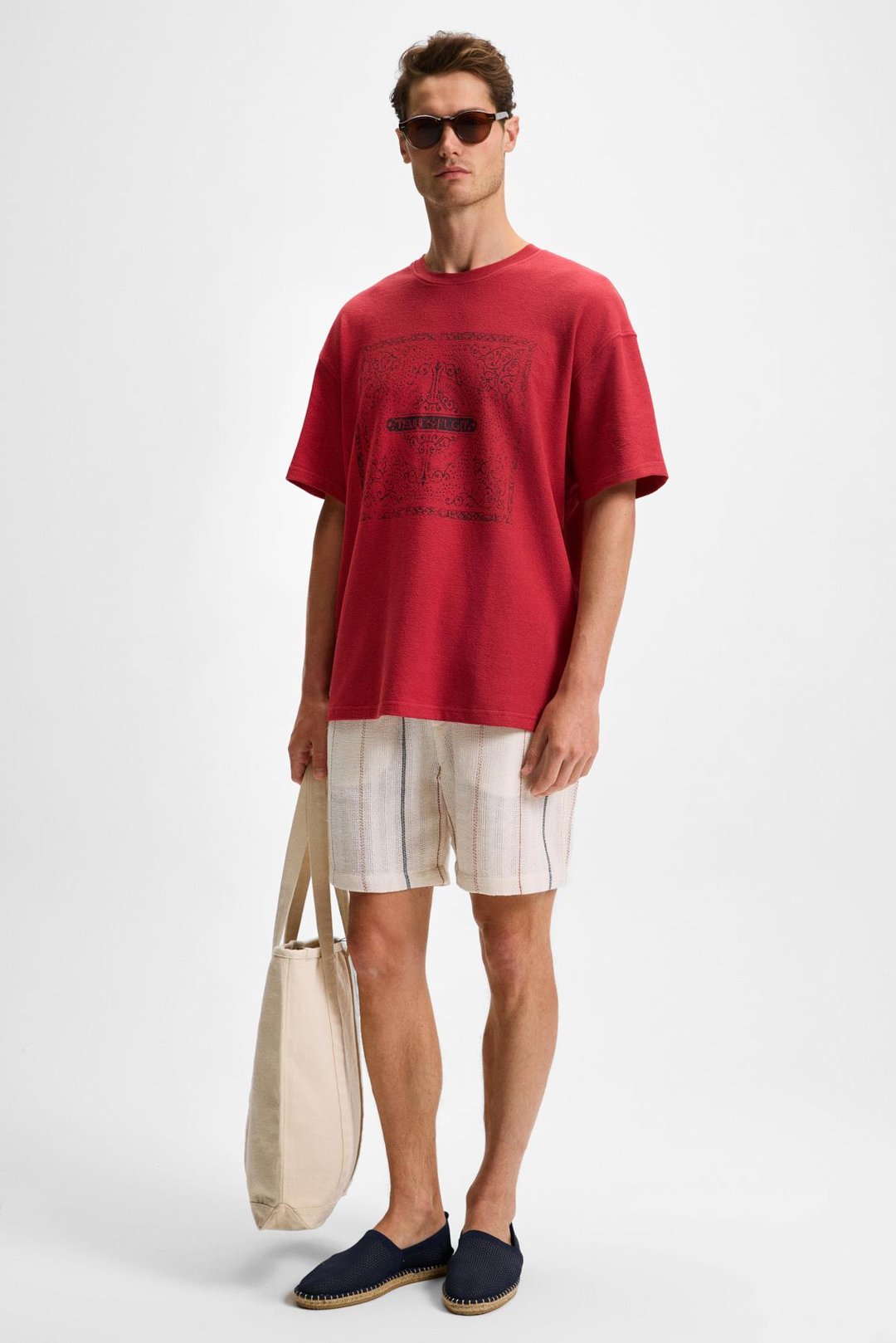 TEMPUS Erkek Baskı Detaylı %100 Organik Pamuk Bisiklet Yaka Oversize Fit Bordo T-Shirt