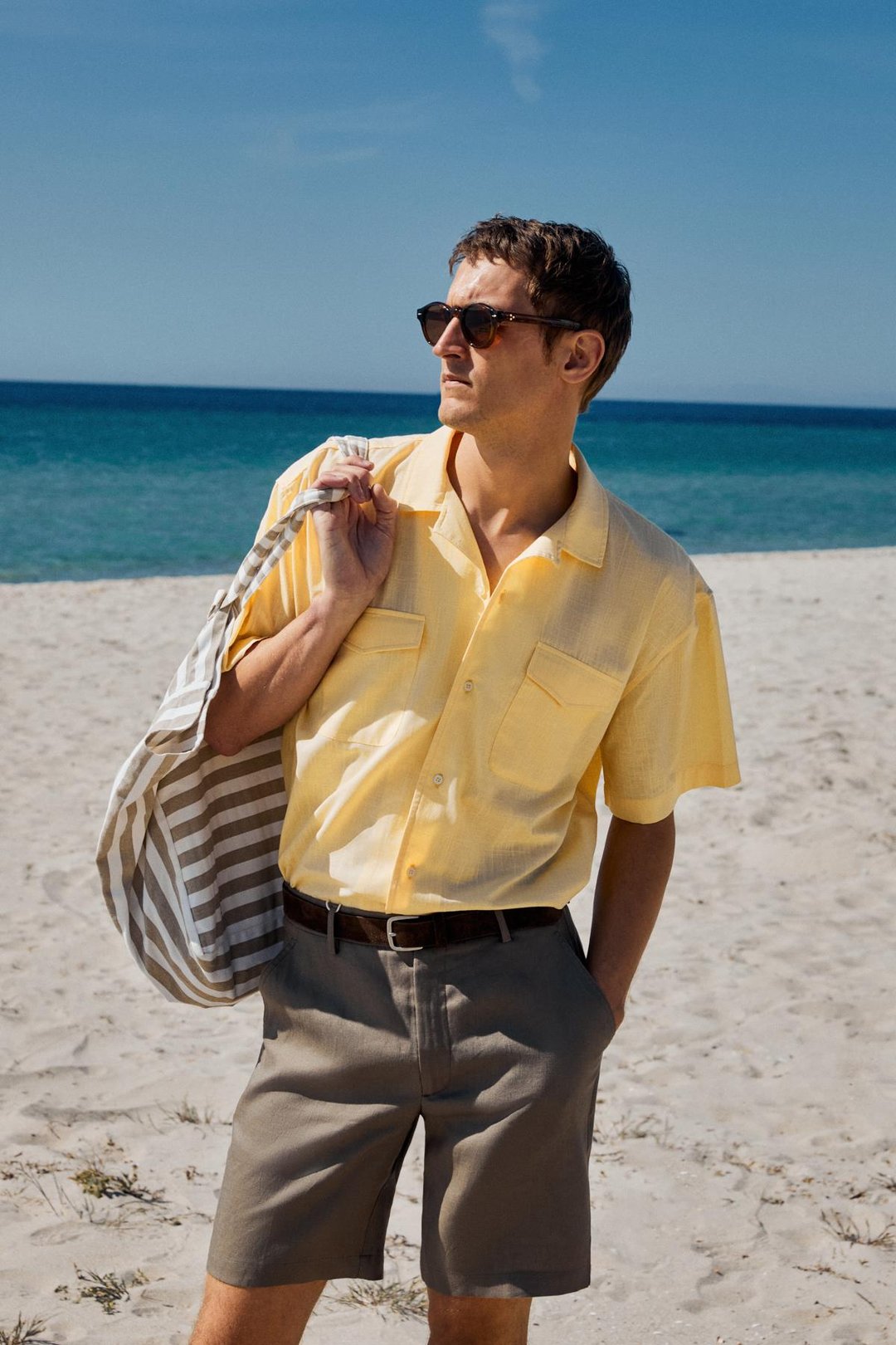 TERO Erkek %100 Pamuk Apaj Yaka Kısa Kollu Flamlı Oxford Comfort Fit Hawaii Sarı Gömlek