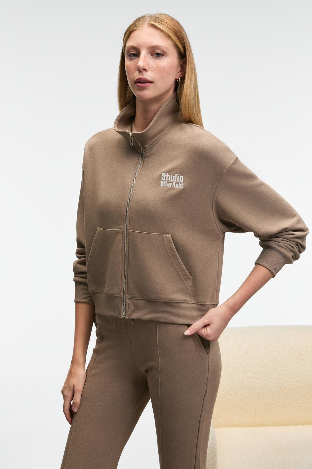 TORINA Kadın Nakış Detaylı Fermuarlı Çift Cepli Relax Vizon Ceket