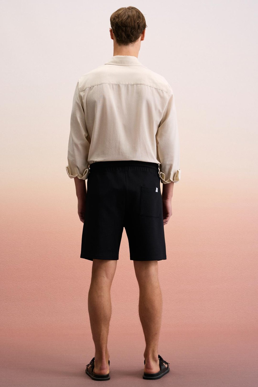 TYRONE Erkek Beli Lastikli Arka Tek Cepli Relaxed Fit Siyah Şort