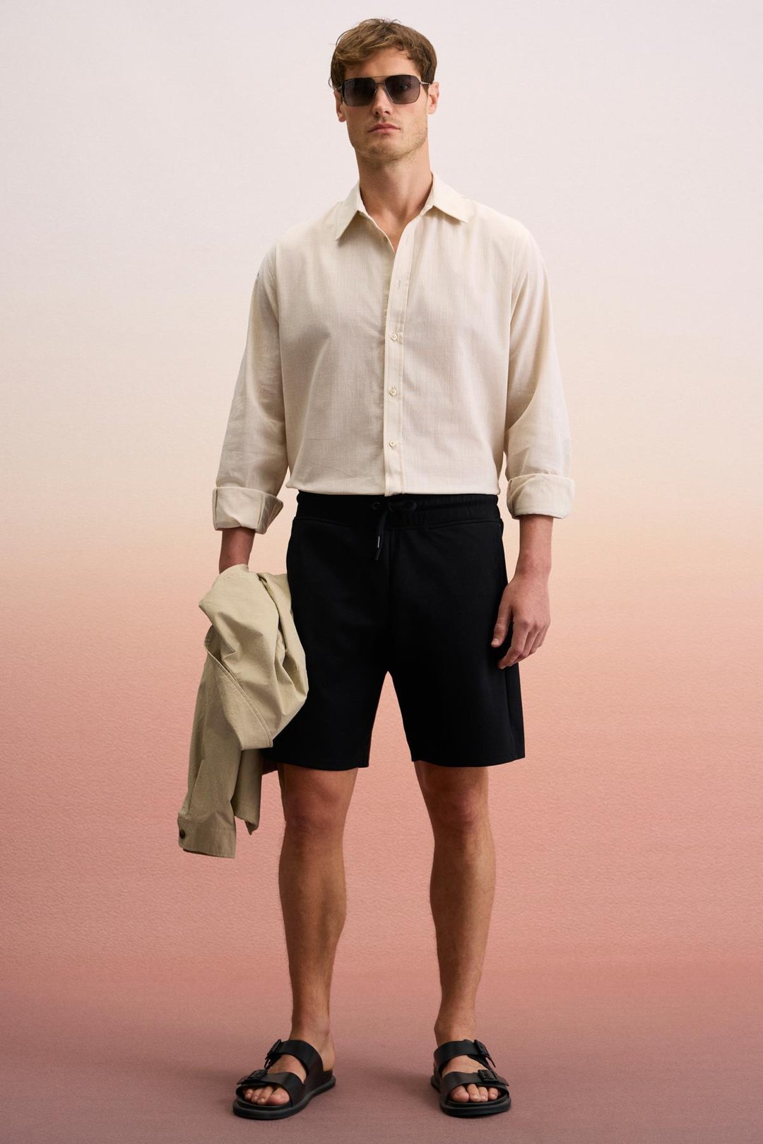 TYRONE Erkek Beli Lastikli Arka Tek Cepli Relaxed Fit Siyah Şort