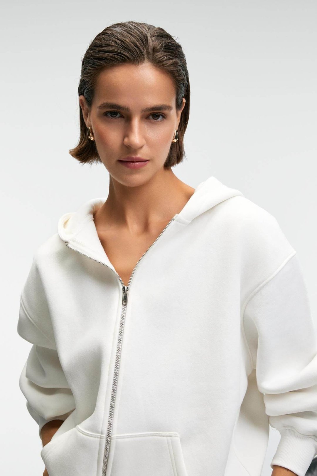 VALENYA Kadın Oversize Kapüşonlu Balon Kollu Metal Fermuarlı Beyaz Sweatshirt