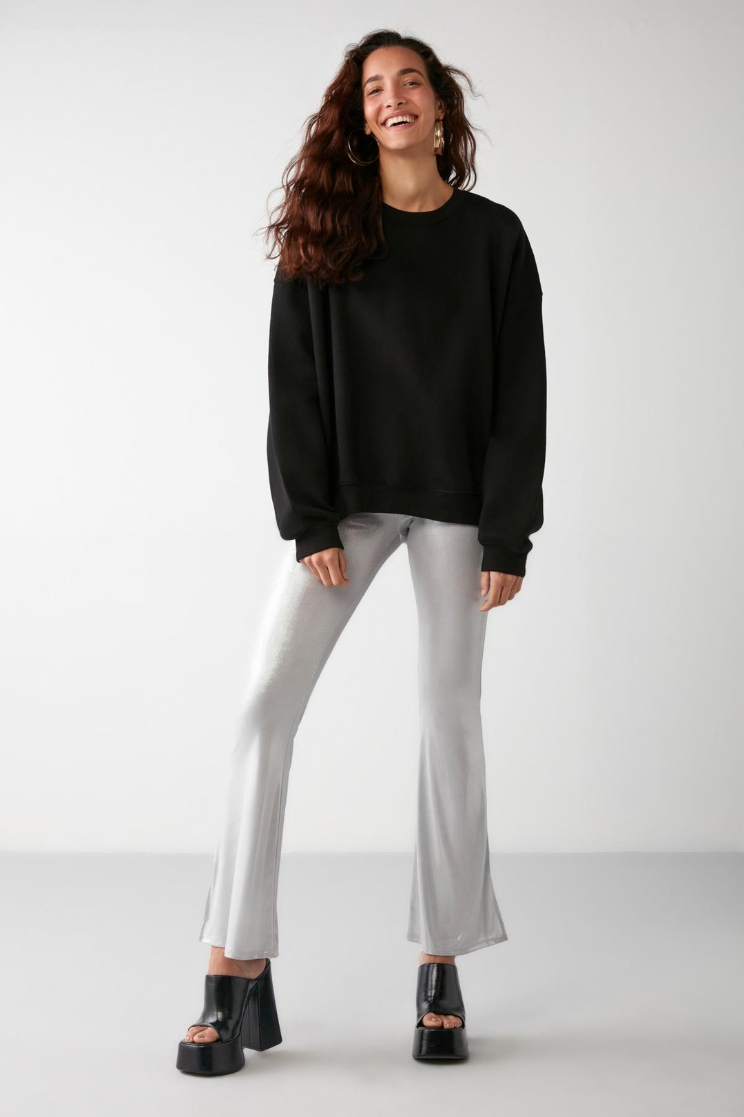 VANELTINA Kadın İçi Polarlı 3 İplik Organik Pamuk Oversize Basic Bisiklet Yaka Siyah Sweatshirt