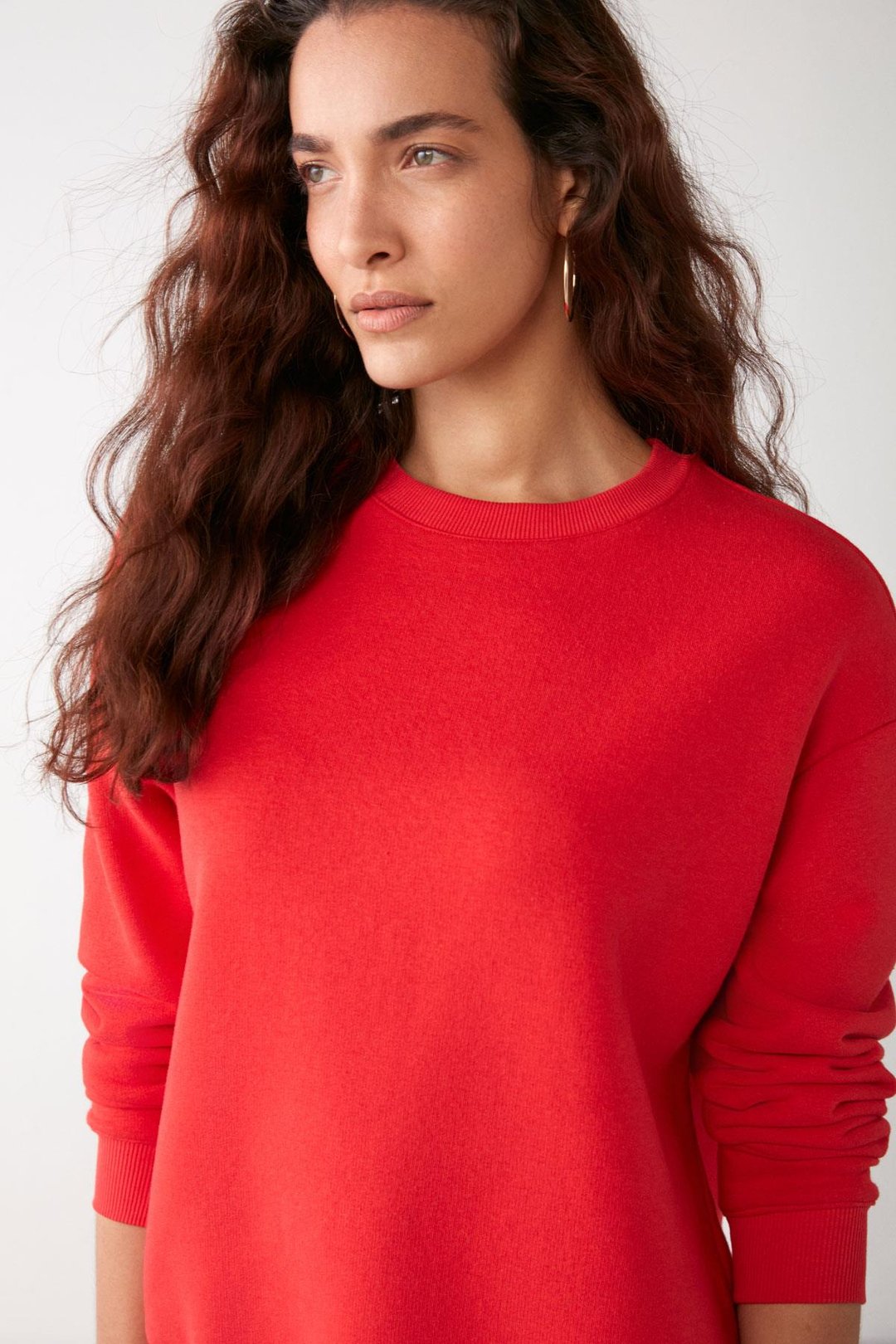 VANELTINA Kadın İçi Polarlı 3 İplik Organik Pamuk Oversize Basic Bisiklet Yaka Kırmızı Sweatshirt