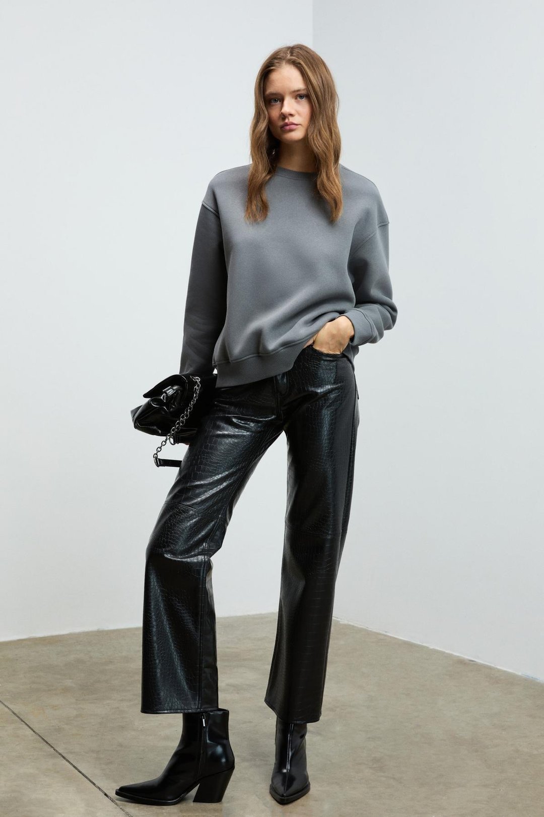 VANELTINA Kadın Organik Pamuklu Yumuşacık İçi Polarlı Yuvarlak yakalı Gri Sweatshirt