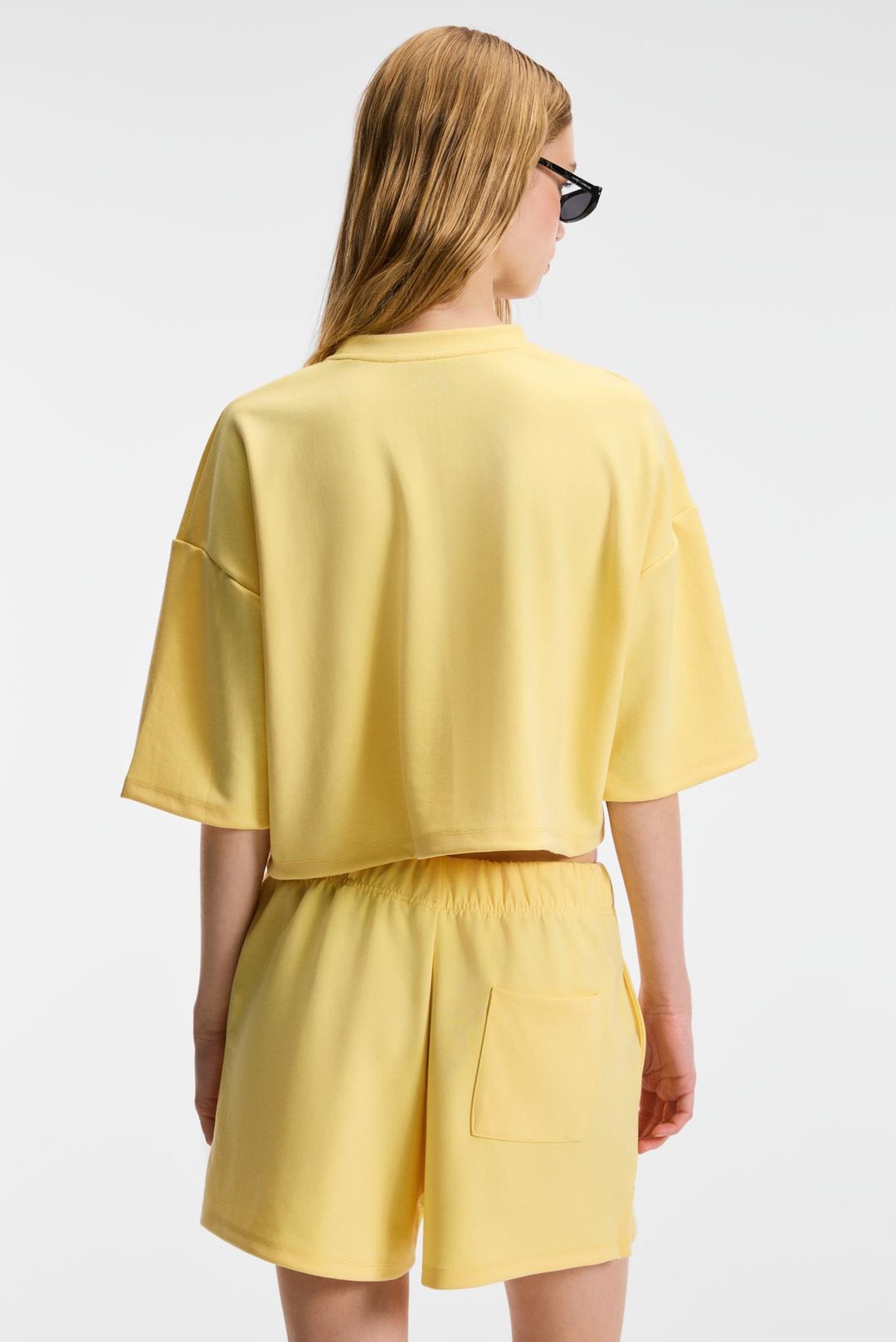 VELA Kadın Esnek Kumaşlı Bisiklet Yaka Oversize Fit Sarı T-Shirt