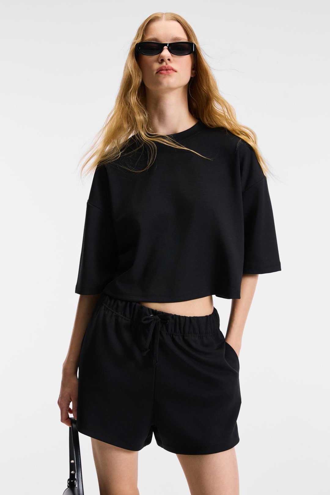 VELA Kadın Esnek Kumaşlı Bisiklet Yaka Oversize Fit Siyah T-Shirt