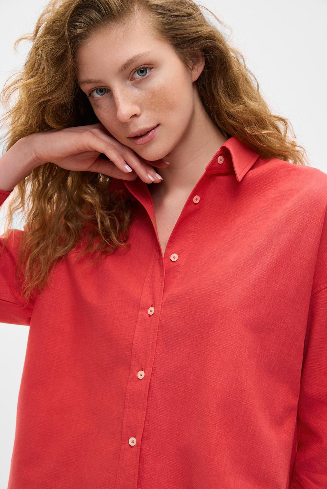 VESTA Kadın %100 Pamuk Keten Görünümlü Flamlı Oversize Kırmızı Gömlek